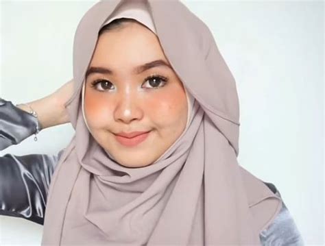 Foto Tutorial Hijab Untuk Wisuda Ragam Muslim