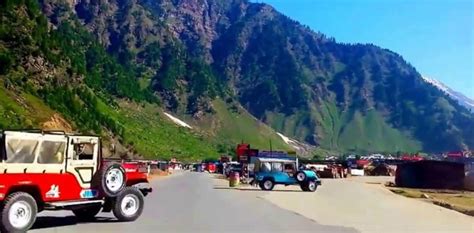 Kaghan-Naran road closes due to melting of huge glacier