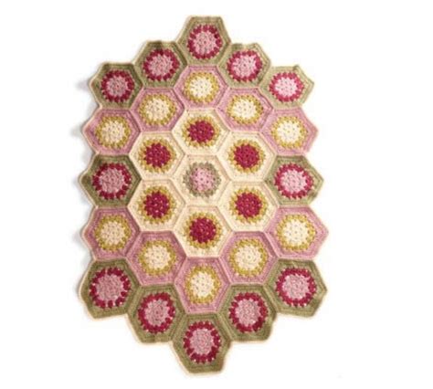 Free Hexagon Afghan Pattern to Crochet ⋆ Crochet Kingdom