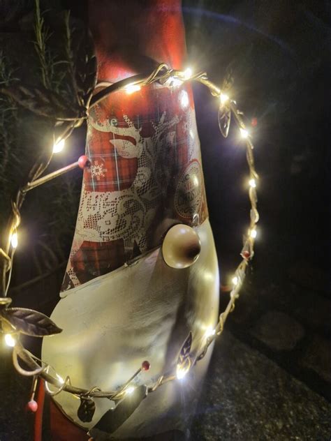 Led Weihnachtswichtel Mit Kreis Rot Gold Angels Garden Dekoshop