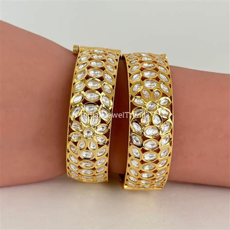 Tyaani Inspired Premium Kundan Gold Plated Openable Bangle Pair