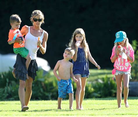 Photo Exclusif Denise Richards Ses Filles Lola Et Sam Et Les