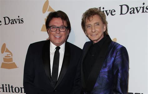 Barry Manilow : Latest News - Closer Weekly