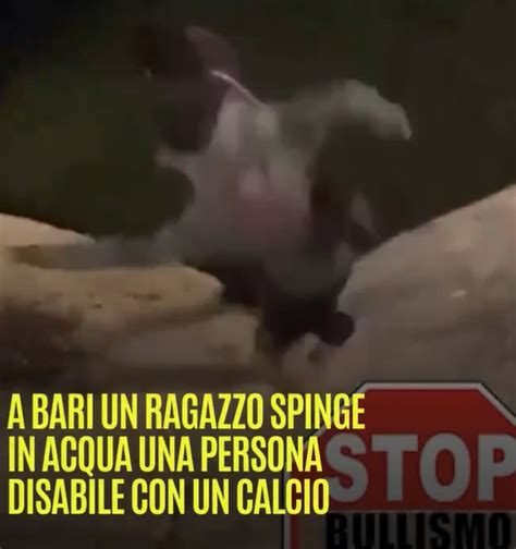 Video A Bari Persona Disabile Gettata In Mare Con Un Calcio Il Video