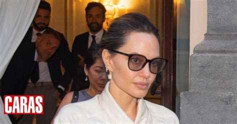 Caras Angelina Jolie e Brad Pitt finalmente divorciados após sete