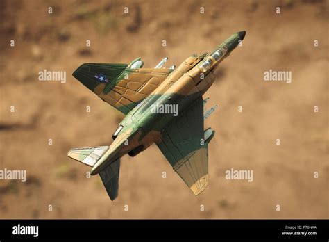 F 4 Phantom Vietnam War Hi Res Stock Photography And Images Alamy