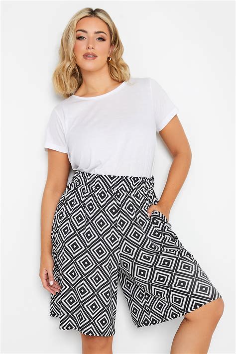 Yours Curve Plus Size Black Geometric Print Shorts Yours Clothing