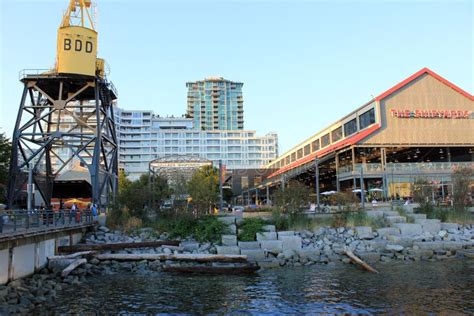 Lonsdale Quay Waterfront Boardwalk Editorial Stock Photo - Image of ...