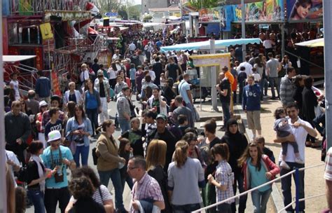 Neuville sur Saône Foire du 1er Mai des milliers de personnes