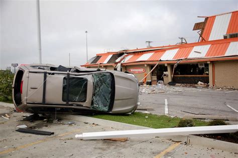 Photo gallery: Damage from the 2017 midtown tornado | Weather ...