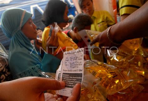 OPERASI MINYAK GORENG ANTARA Foto