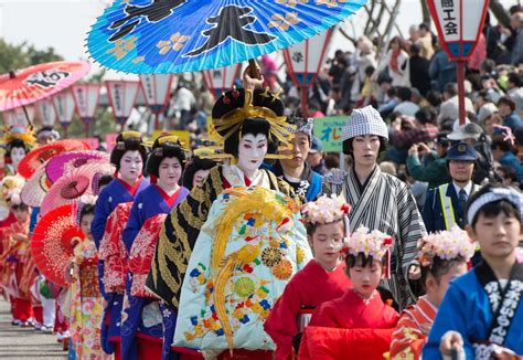 「2024つばめ桜まつり第79回分水おいらん道中」開催日決定！！ 新潟県燕市の観光スポット情報なら燕市観光協会