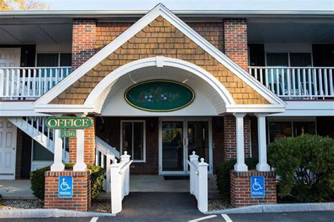 Lodging in Ogunquit, ME | Unique Vacations + Getaways at Juniper Hill Inn