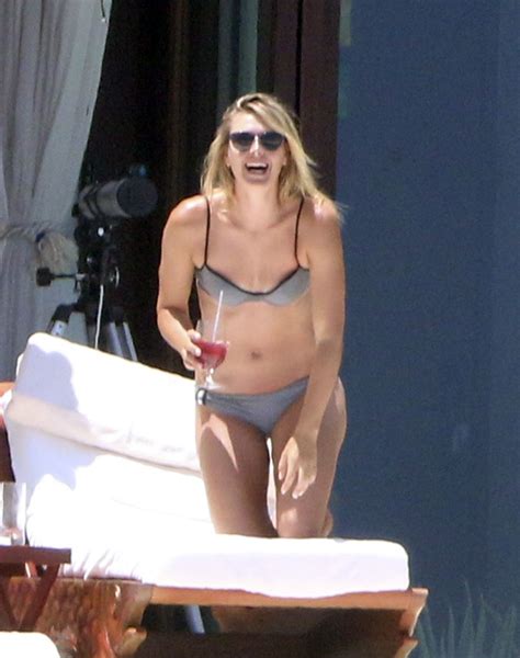 Maria Sharapova In Bikini At A Pool In Cabo San Lucas Hawtcelebs