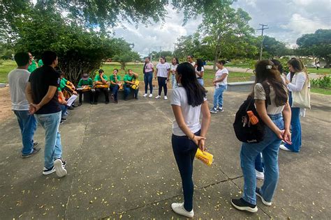 Equipes de saúde e estudantes unem esforços contra a dengue