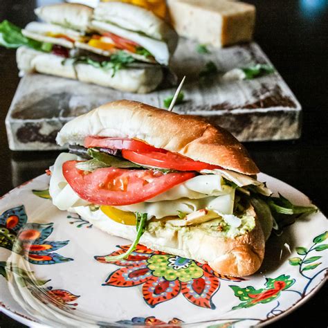 Quick And Easy Vegetarian Sub Sandwich Easy Vegetarian Vegetarian