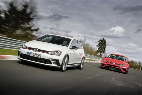 Volkswagen Golf Gti Clubsport S Revealed 310 Ps Hot Hatch Breaks Civic Type R Nurburgring