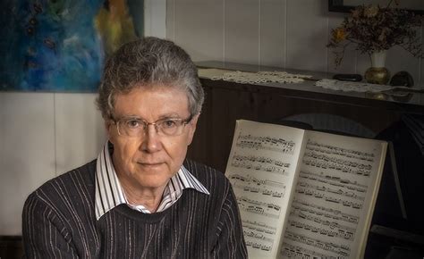 Paul Surdulescu honoré par lÉcole de musique Fernand Lindsay