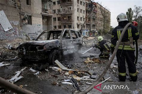 Rusia Kembali Luncurkan Serangan Ke Kiev Setelah Beberapa Pekan