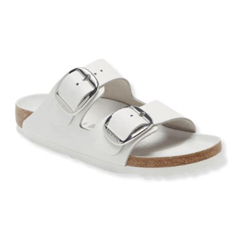 20 White Sandals To Wear This Summer | The Everygirl