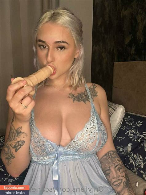 Scarlettrose X Aka Scarletxroseee Nude Leaks OnlyFans Faponic