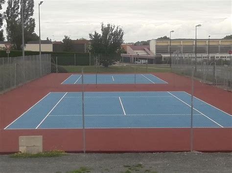 Les Courts De Tennis Ont Fait Peau Neuve Lapalisse 03120