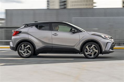 Toyota chr отзывы владельцев недостатки 93 фото