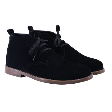 BLACK SUEDE CHUKKA BOOTS