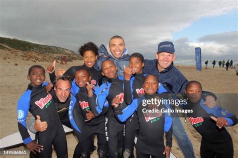 Mike Horn Bryan Habana And Morne Du Plessis Pose With Students News