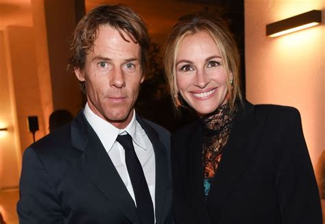 Julia Roberts Shares Rare Loved Up Selfie With Husband Danny Moder For