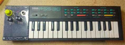 Vintage Yamaha Pss 30 80s Music Synth Keyboard Circuit Bending Bend