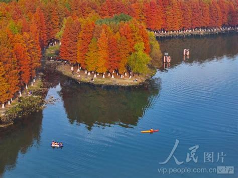 江苏苏州：斜塘河畔冬景美 人民图片网