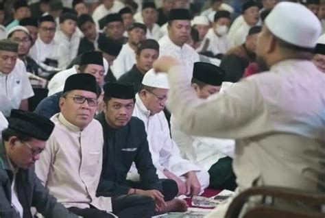 Itikaf Ramadan Khusyuk Di Masjid Kubah 99 Ungkapan