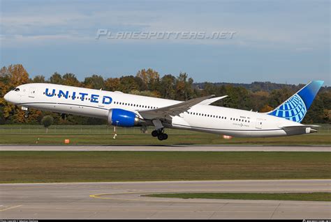 N United Airlines Boeing Dreamliner Photo By Sebastian