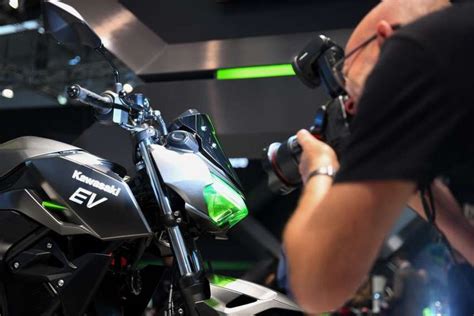 Kawasaki Pamerkan Motor Listrik Ev Concept Di Intermot