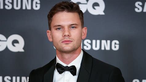 Return To Silent Hill Jeremy Irvine To Lead Horror Reboot