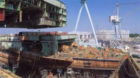 Video Giant Aircraft Carrier Hull Section Lifted Into Place