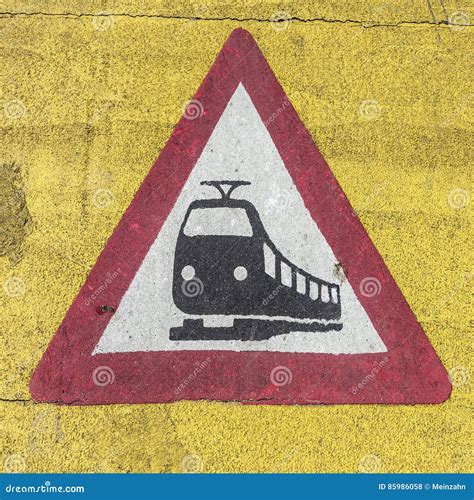 Train Warning Sign At A Railroad Crossing Stock Photo Image Of Bahn