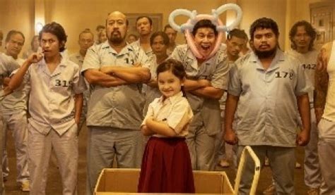 Raih Juta Penonton Miracle In Cell No Gelar Nonton Bareng Anak Yatim