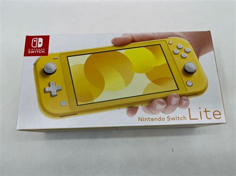 Yahooオークション 未開封品 未使用品 Nintendo Switch Lite イエロー