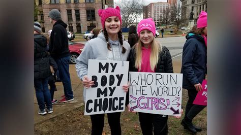 How to design and create the best protest signs 3