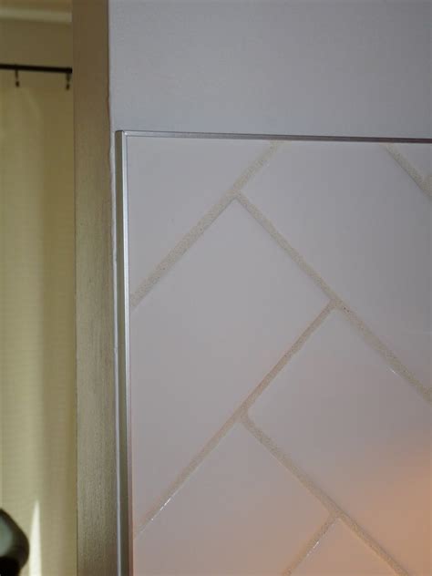 Bathroom Tile Trim | Home Inspiration