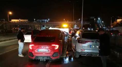 Avcılar D 100 karayolunda zincirleme trafik kazası Son Dakika Haberi