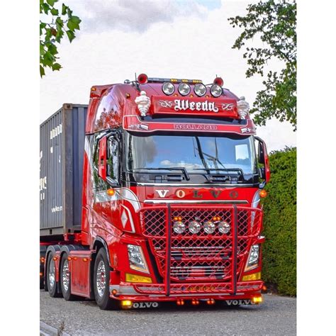 Trux Frontschutzbügel für den Volvo FH4 und FH5 Go in Style nl