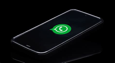 Cómo activar el modo super oscuro en WhatsApp