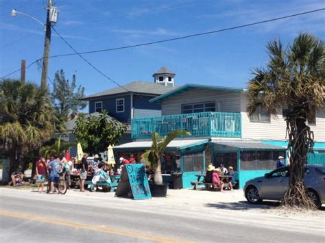 This Ultimate Burger Bucket List In Florida Will Make Your Mouth Water