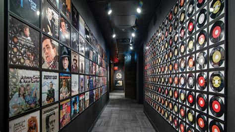 Johnny Cash Museum Nashville Tennessee Longweekends Magazine