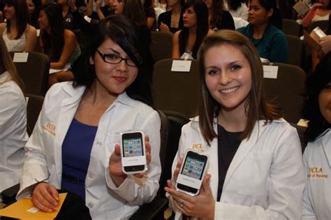 Keeping nursing students in touch | UCLA