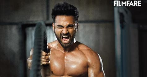 Shirtless Bollywood Men Shirtless Pulkit Samrat Working Out Dayumn