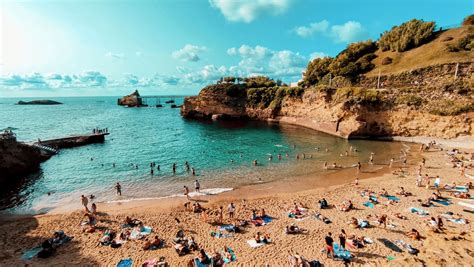 Plage du Port Vieux | Biarritz, France Photo Spot - PIXEO